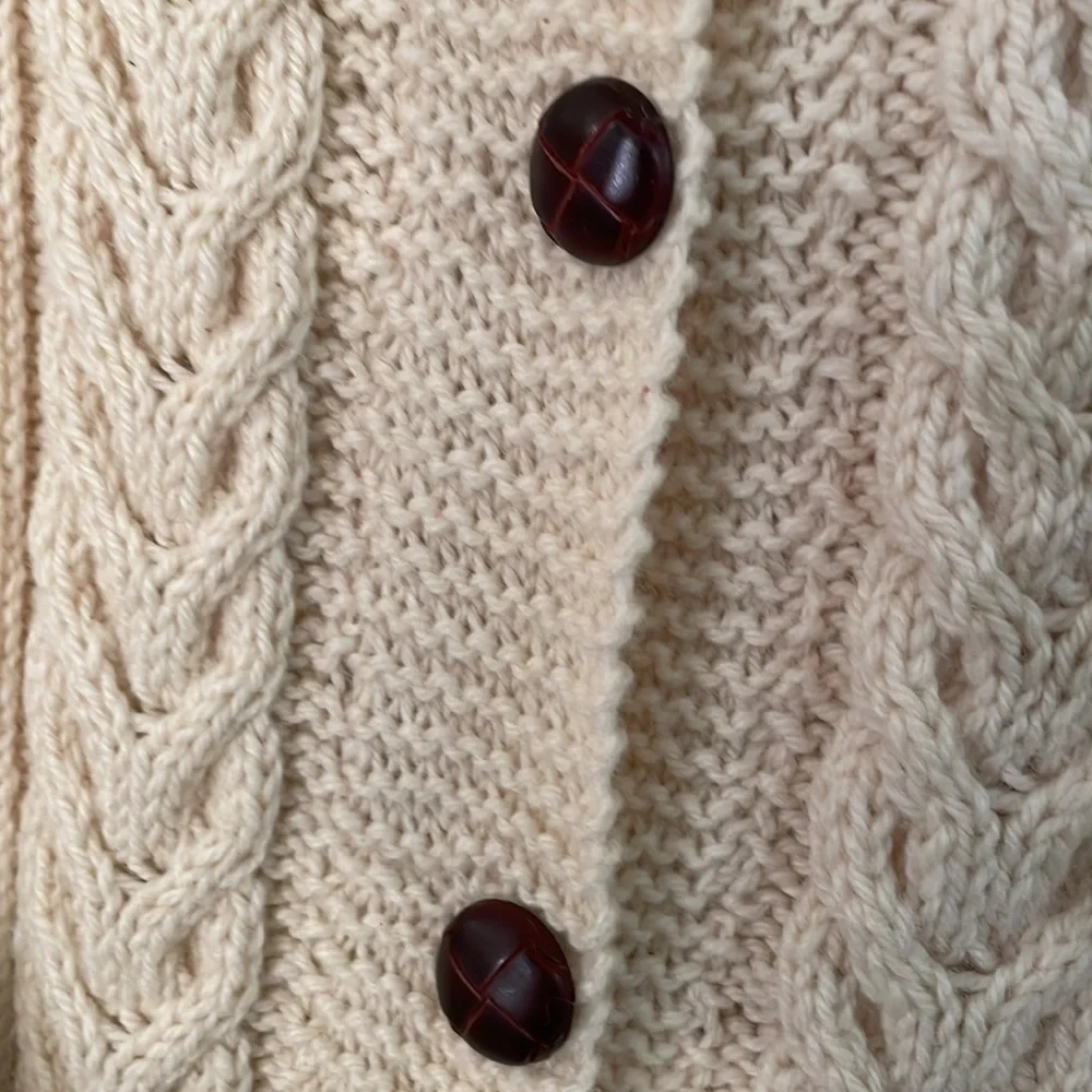 Handmade Oversized Button Down Cream Cable Beautiful Cardigan - Picture 10 of 10